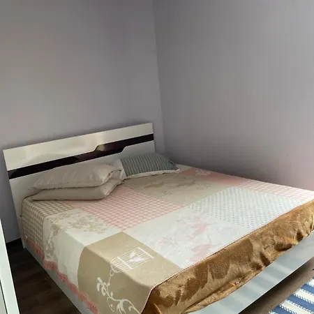 Garsoniera La Casa شقة