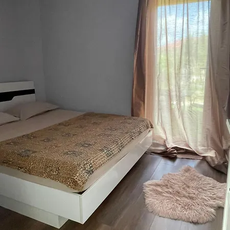 شقة Garsoniera La Casa